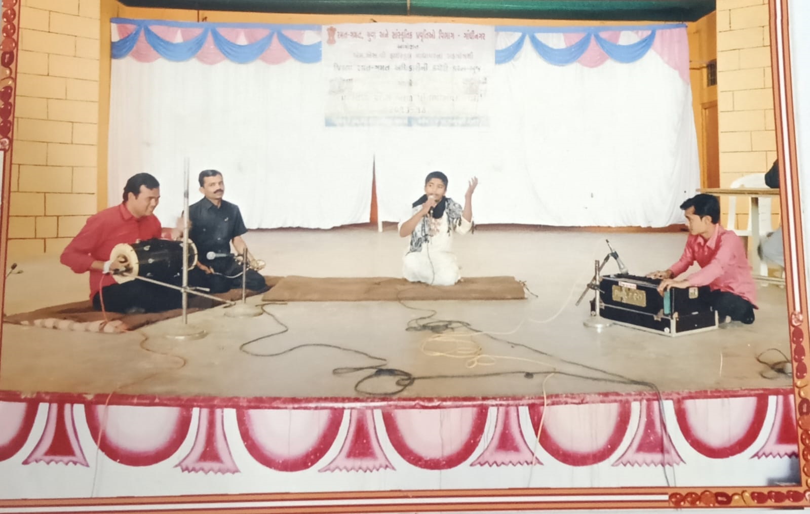 બાળ પ્રતિભા શોધ સ્પર્ધા(વર્ષ -2013-14 )1) ભજન-  ધેણીયા બ્રિજેશ કે. (દ્વિતીય નંબર)