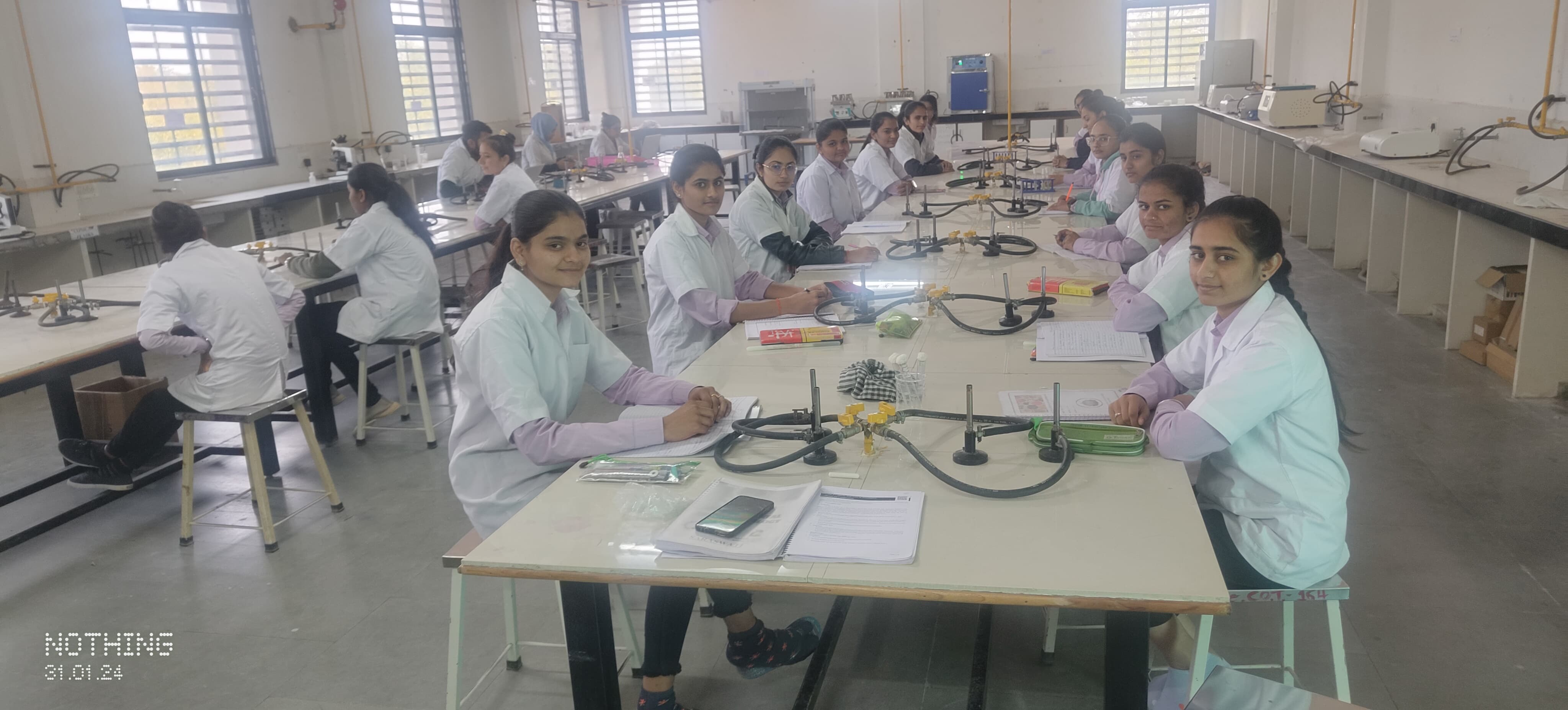 માઇક્રોબાયોલોજી લેબ