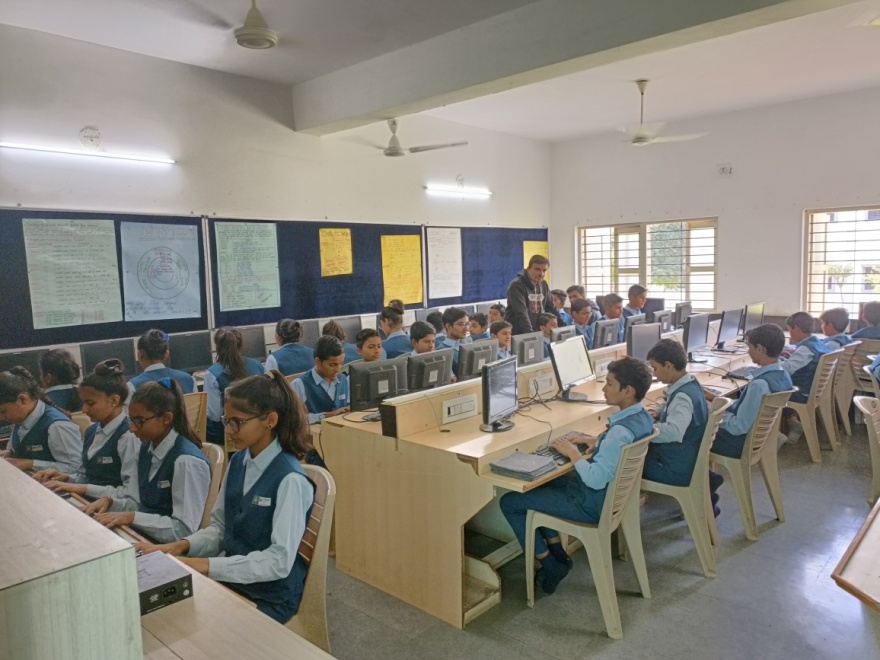 Computer Lab with Network Connection