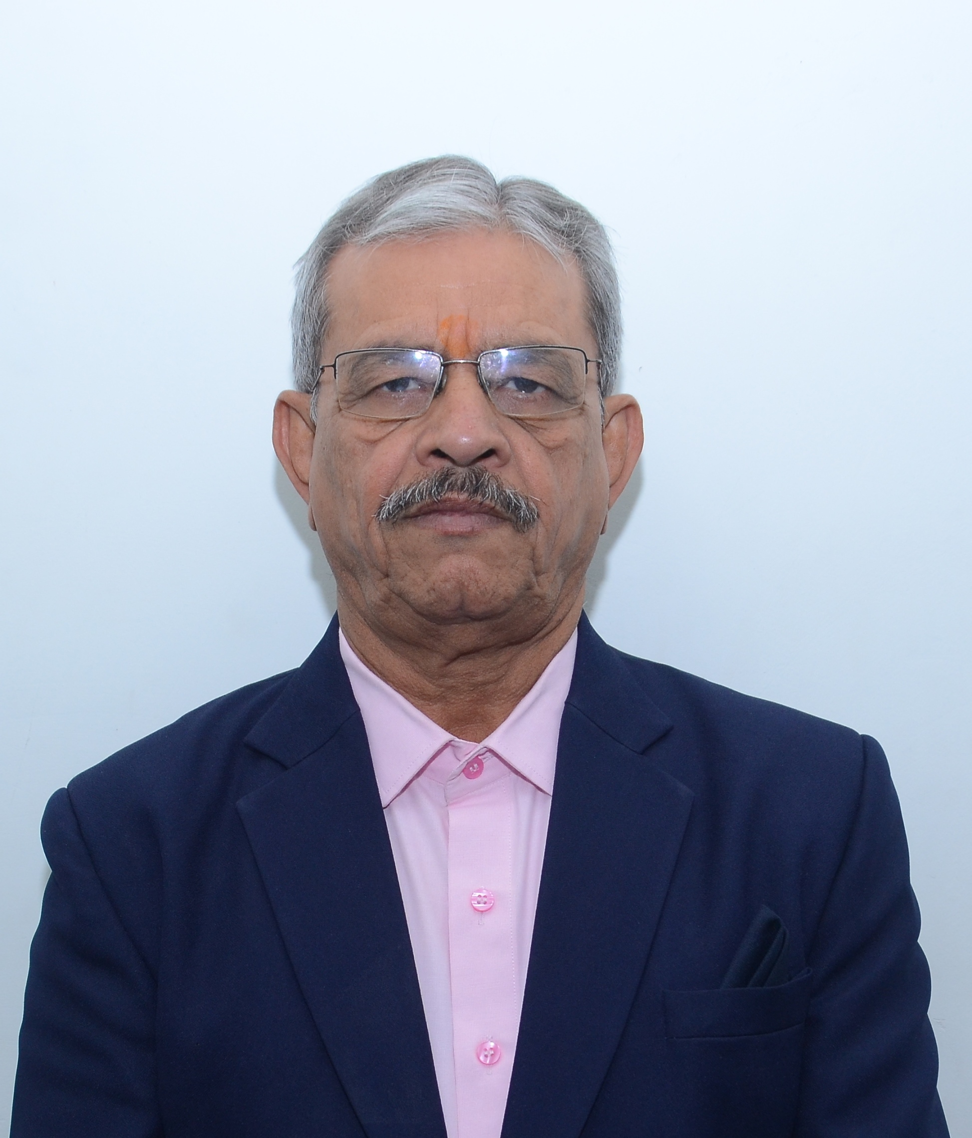 ડૉ. અશોક  વ્યાસ - પ્રિન્સિપાલ