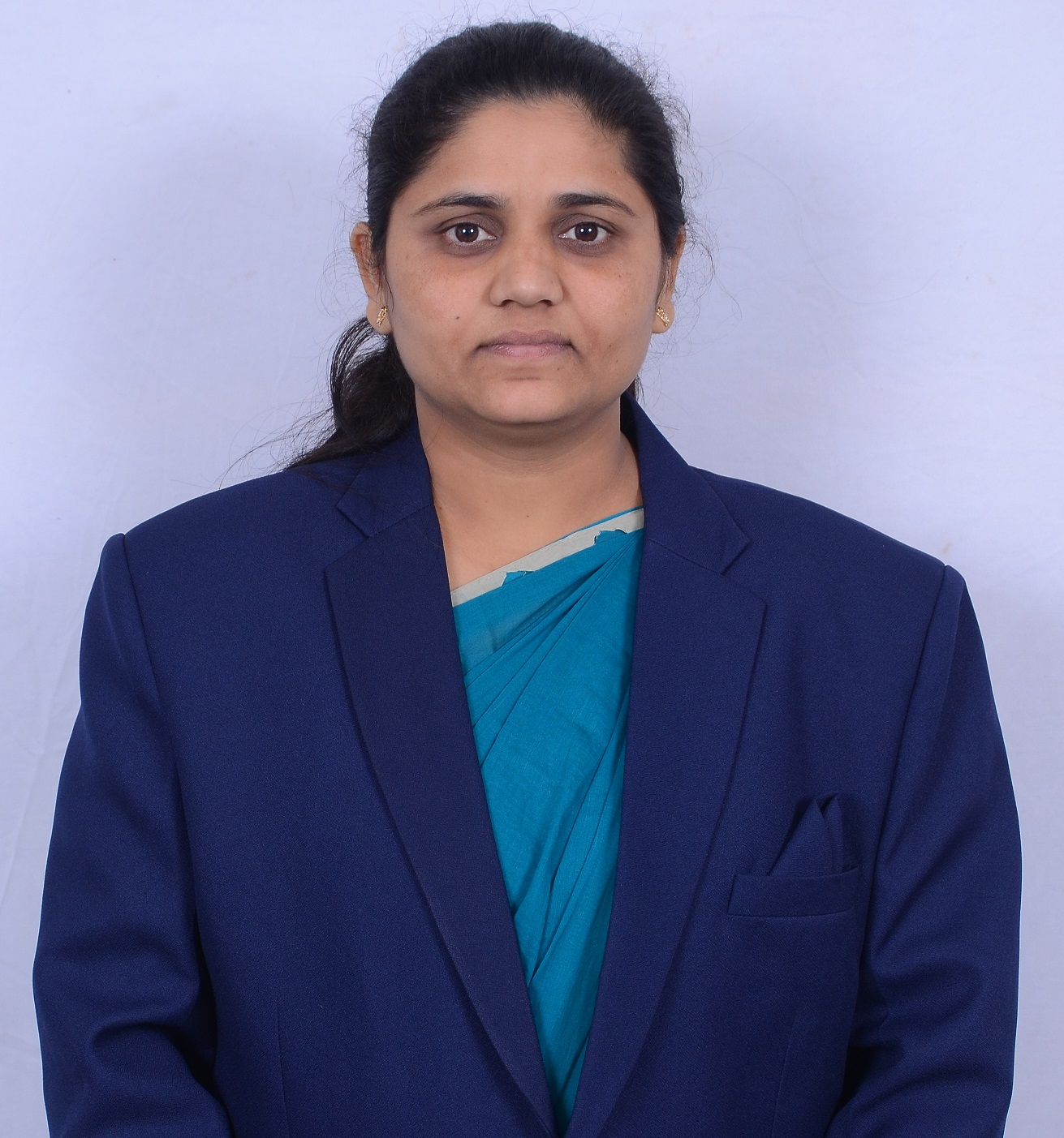 24.શ્રી પિન્કાબેન સરદારભાઇ ચૌધરી