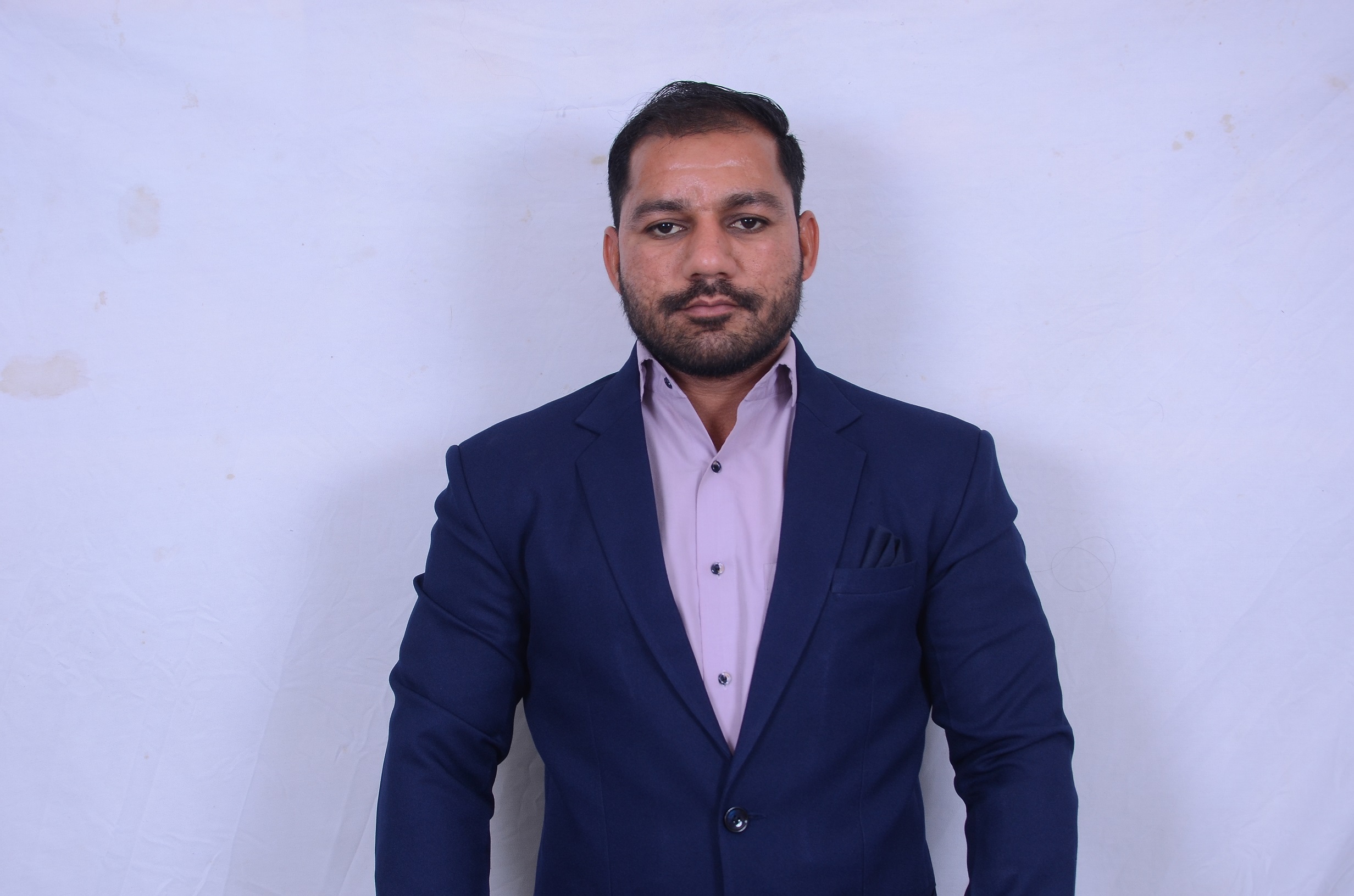 27.શ્રી સુરેશભાઈ હરિભાઈ ચૌધરી