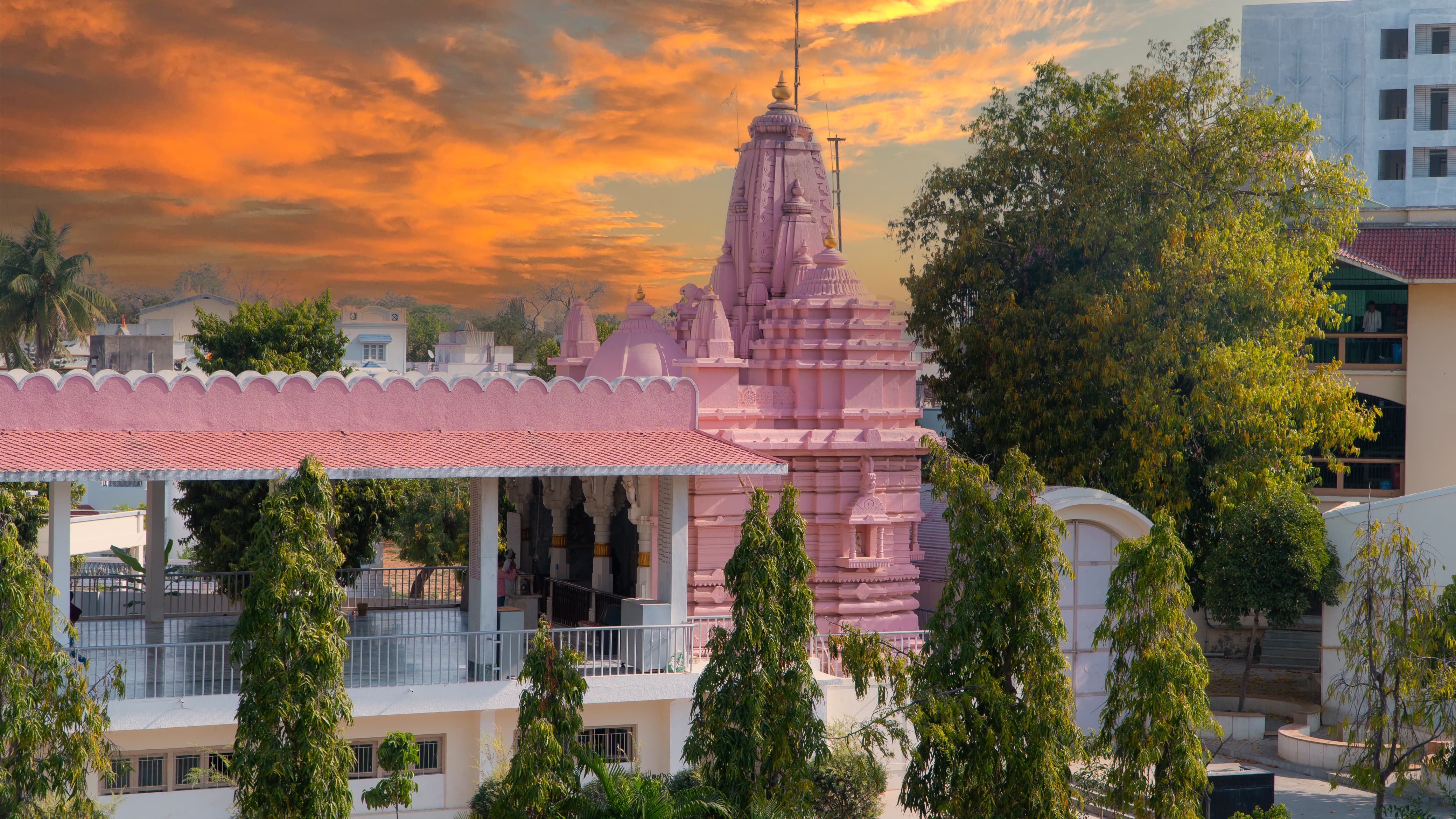 શ્રી અર્બુદામાતા મંદિર કુળદેવી ભવન અને કોમ્યુનિટિ હૉલ